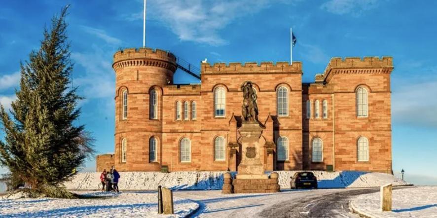 The Castle Front Nest Villa Inverness Luaran gambar